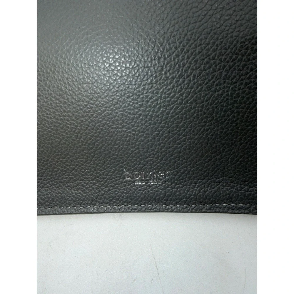 Botkier New York Grey Pebbled Leather Wristlet Clutch Bag Gunmetal Hardware